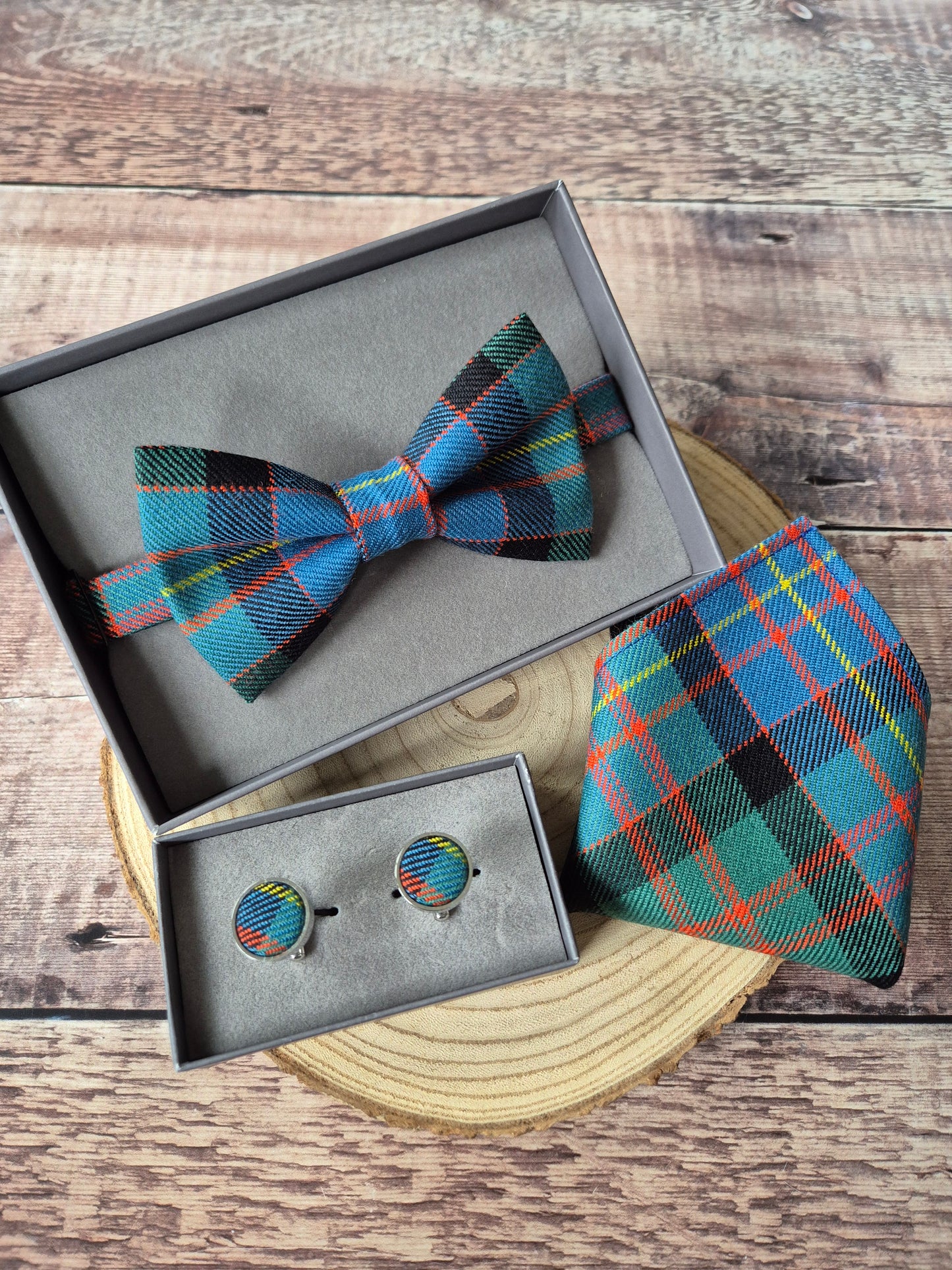 Cameron Tartan Bow Tie