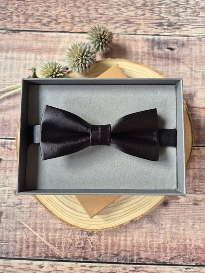 Pre-Tied Black Bow Ties