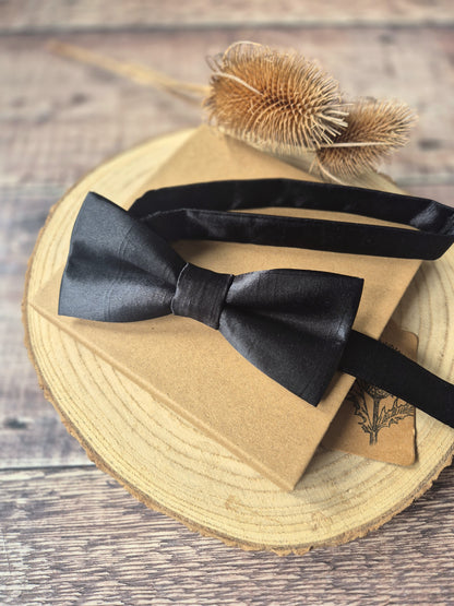 Pre-Tied Black Bow Tie